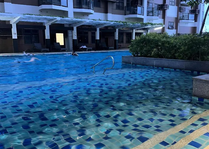 Modern 1 Bedroom Near Airport, Moa, Picc, Star City, Okada With Fast Wifi & Netflix Free Pool Access 3*