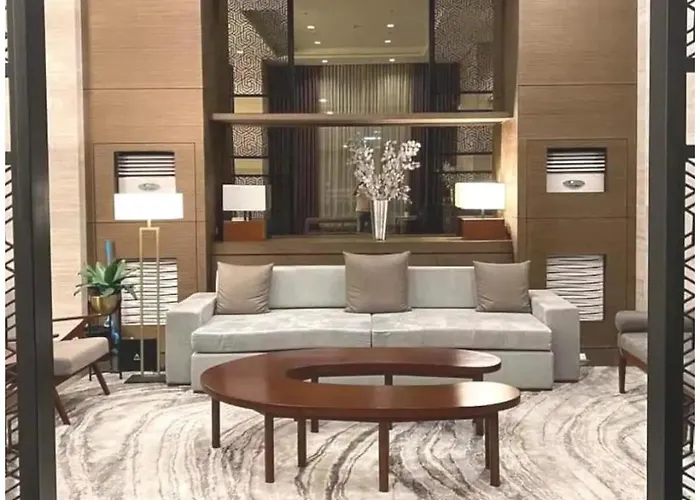 Modern 1 Bedroom Near Airport, Moa, Picc, Star City, Okada With Fast Wifi & Netflix Free Pool Access Aparthotel