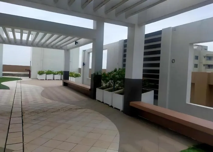 Modern 1 Bedroom Near Airport, Moa, Picc, Star City, Okada With Fast Wifi & Netflix Free Pool Access Aparthotel 3*