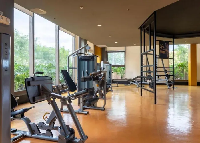 Modern 1 Bedroom Near Airport, Moa, Picc, Star City, Okada With Fast Wifi & Netflix Free Pool Access 3* Manila