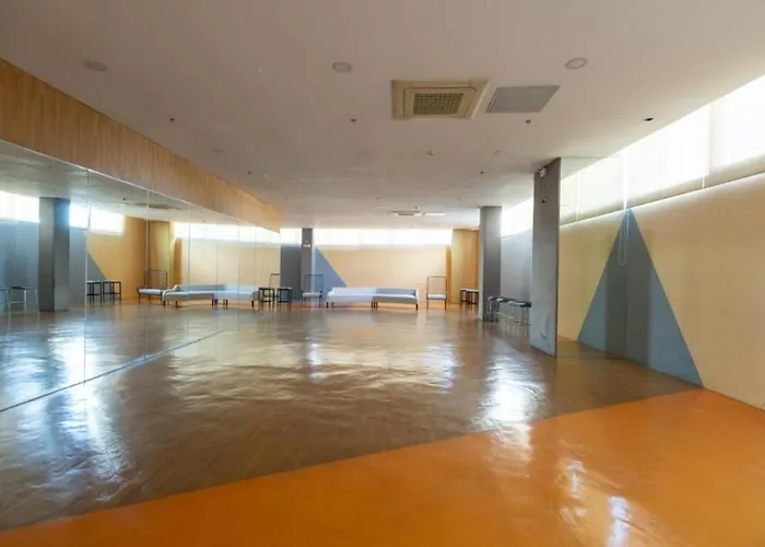 Modern 1 Bedroom Near Airport, Moa, Picc, Star City, Okada With Fast Wifi & Netflix Free Pool Access Aparthotel 3*