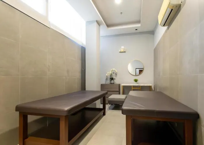 Modern 1 Bedroom Near Airport, Moa, Picc, Star City, Okada With Fast Wifi & Netflix Free Pool Access 3*